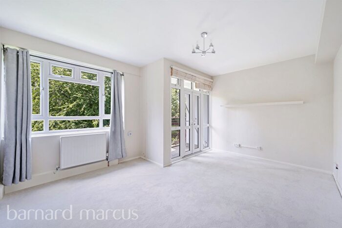 2 Bedroom Flat To Rent In Albert Drive, London, SW19