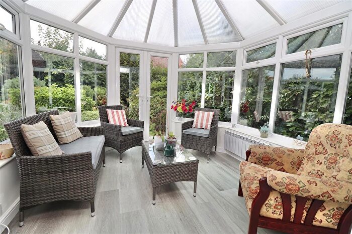 4 Bedroom Detached House For Sale In Mile End Park, Pocklington, York, YO42