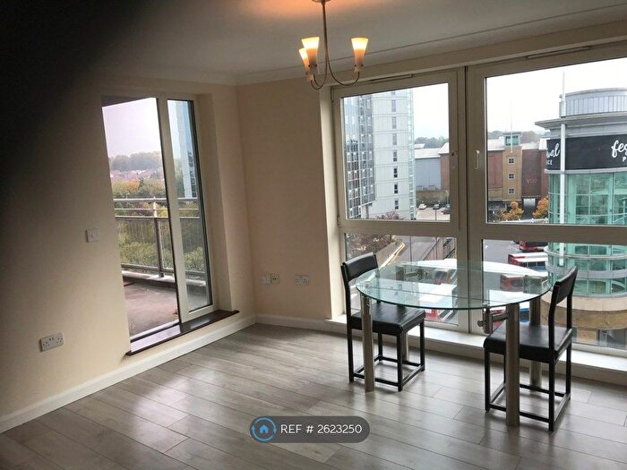 2 Bedroom Flat To Rent In Alencon Link, Basingstoke, RG21
