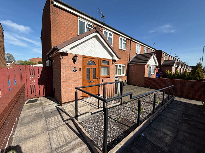 5 Bedroom Semi Detached House To Rent In South Street, Longsight, Manchester, Lancashire, M12