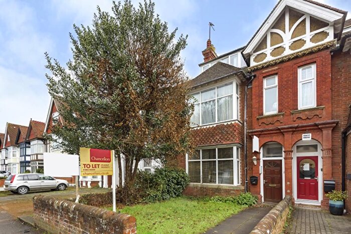 6 Bedroom Semi-Detached House To Rent In Banbury Road, Student Bedroom, OX2