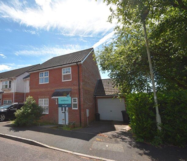 3 Bedroom Detached House To Rent In Goldfinch Grove, Cullompton, Devon, EX15