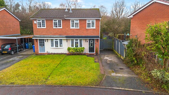 2 Bedroom Semi-Detached House For Sale In Hazelborough Close, Birchwood, WA3
