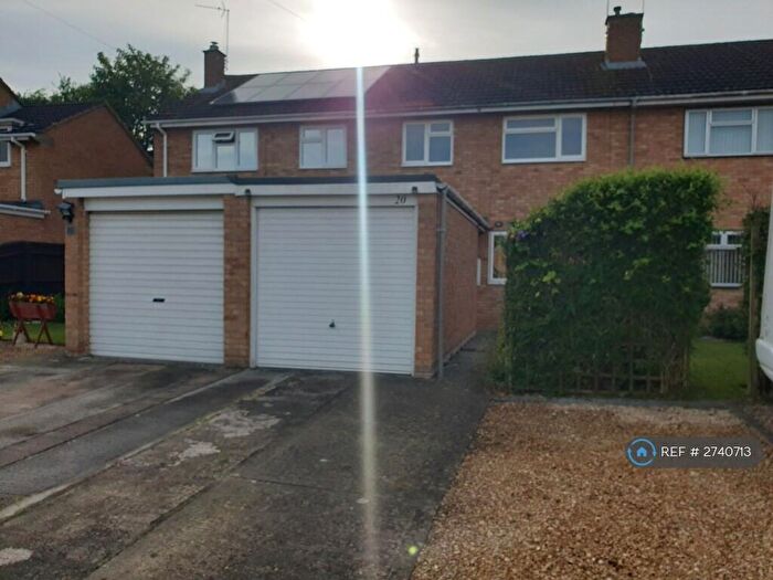 3 Bedroom Terraced House To Rent In Albany, Stonehouse, GL10