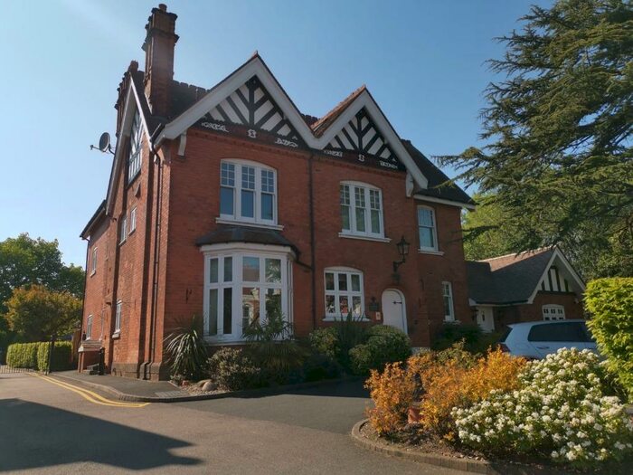 2 Bedroom Flat To Rent In Lichfield Road, Sutton Coldfield, B74