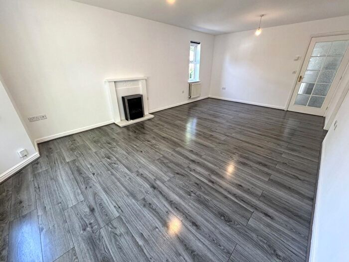 3 Bedroom Bungalow For Sale In Deans Gate, Willenhall, WV13