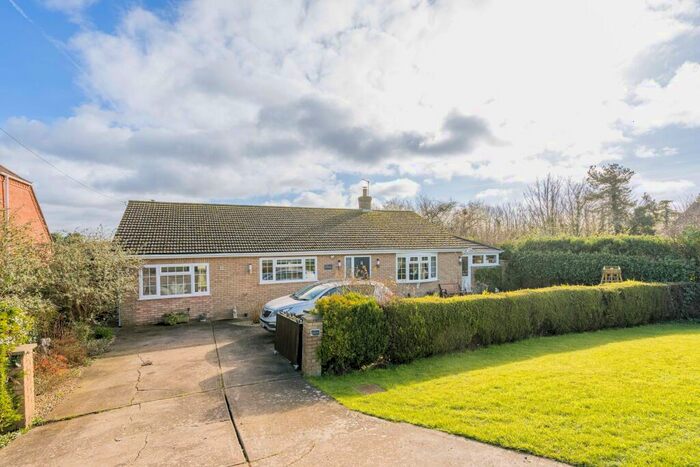 4 Bedroom Detached Bungalow For Sale In Fen Road, Stickford, PE22