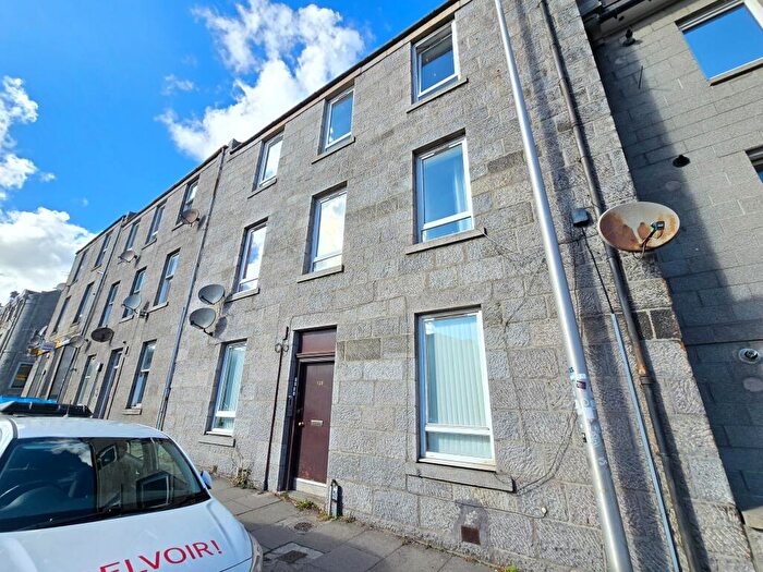4 Bedroom Flat To Rent In Hutcheon Street, City Centre, Aberdeen, AB25