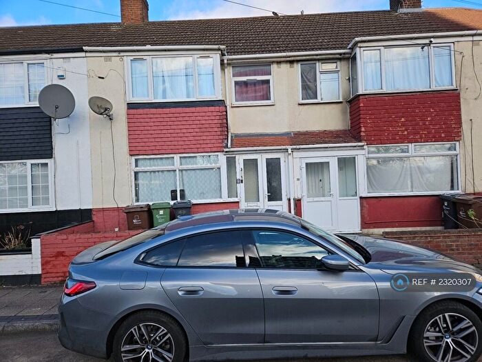 3 Bedroom Terraced House To Rent In New Road, Dagenham, RM10
