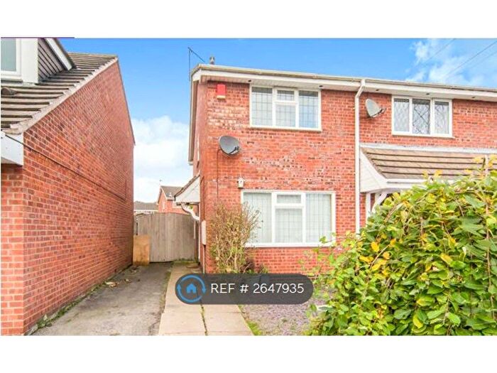2 Bedroom End Of Terrace House To Rent In Greenlea Close, Staffordshire, ST4
