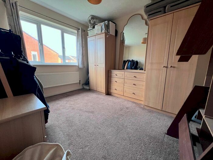 3 Bedroom Terraced House For Sale In Two Oaks Avenue, Burntwood, WS7