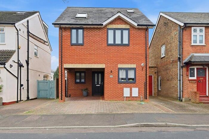 4 Bedroom Detached House For Sale In Lynmouth Avenue, Chelmsford, CM2