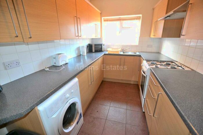 5 Bedroom Terraced House To Rent In Norris Road, Reading, RG6