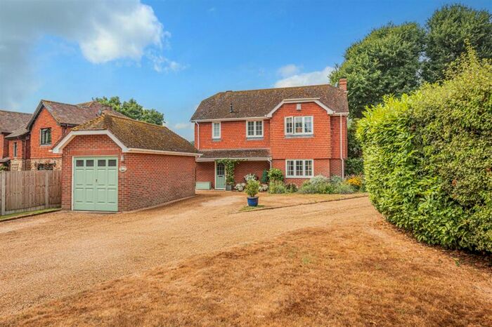 3 Bedroom Detached House For Sale In West Chiltington Road, Pulborough, RH20
