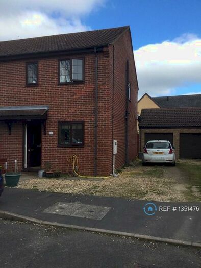 2 Bedroom Semi-Detached House To Rent In Wendover Mews, Bourne, PE10