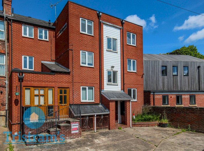 2 Bedroom Flat To Rent In Lambley Court, Mapperley, Nottingham, NG3