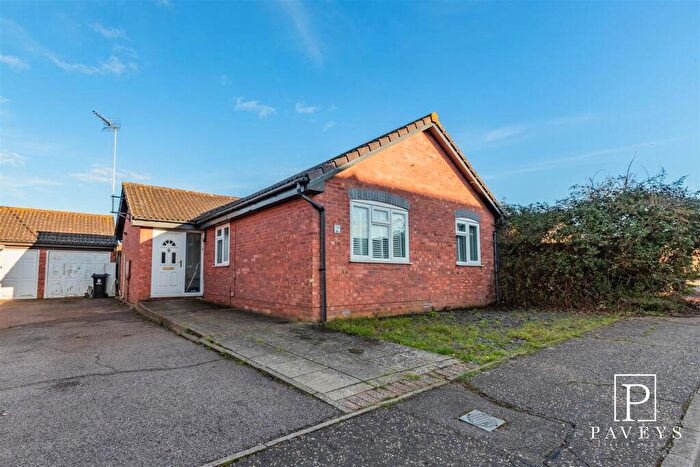 3 Bedroom Detached Bungalow For Sale In Sherborne Close, Kirby Cross, Frinton-On-Sea, CO13