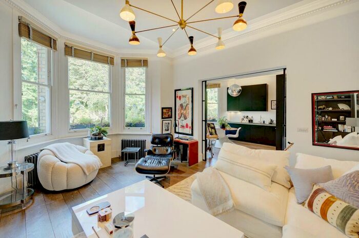 2 Bedroom Apartment To Rent In Elm Park Gardens, SW10