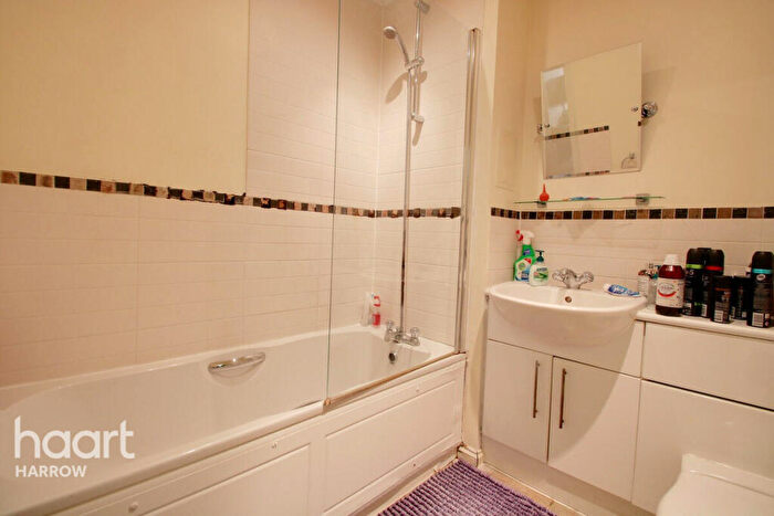 2 Bedroom Apartment For Sale In Stanley Road, Harrow, HA2