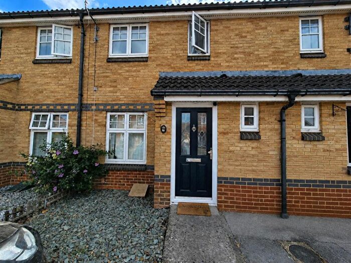 2 Bedroom Terraced House For Sale In Lacock Gardens, Maidstone, ME15
