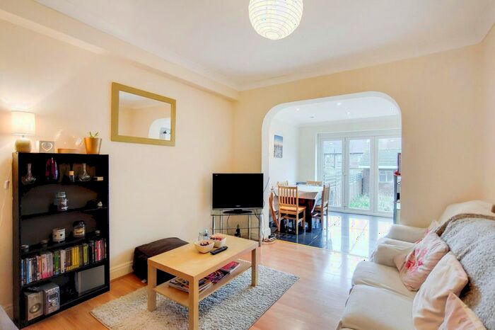4 Bedroom Detached House To Rent In Ansell Road, Tooting, SW17