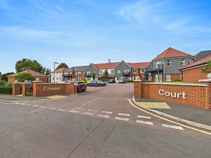 1 Bedroom Flat For Sale In Eaves Court, The Retreat, Princes Risborough, Buckinghamshire, HP27