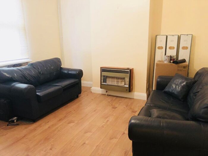 4 Bedroom Flat To Rent In Mina Road, Bedroom House, SE17