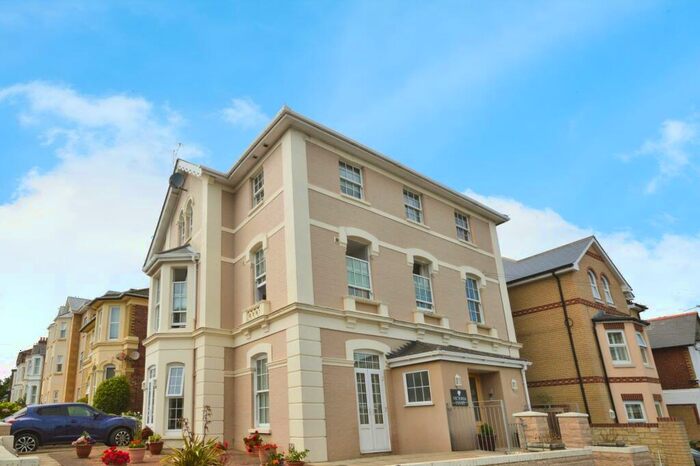 2 Bedroom Apartment To Rent In Wilton Park Road, Shanklin, PO37