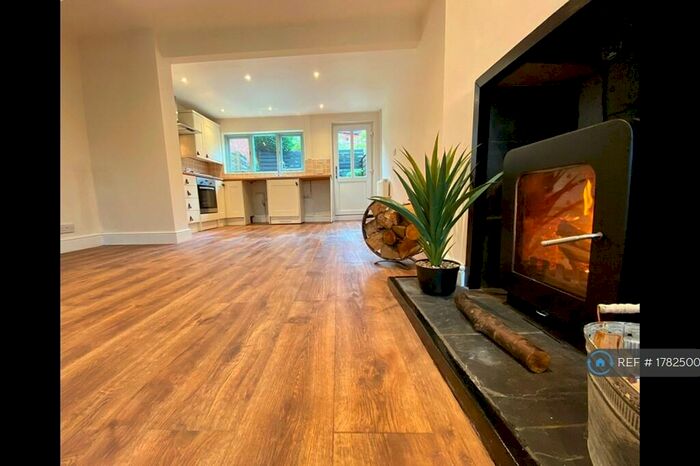 2 Bedroom End Of Terrace House To Rent In Chapel Street, Melbourne, DE73