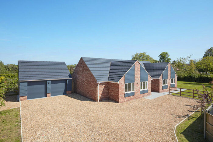 5 Bedroom Chalet For Sale In Wentworth, Cambridgeshire, CB6