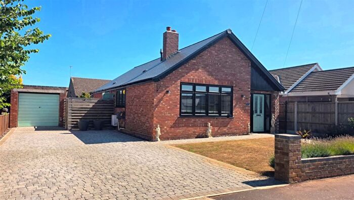 3 Bedroom Detached Bungalow For Sale In Briar Avenue, Bradwell, NR31