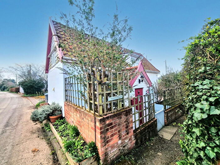 2 Bedroom Cottage For Sale In Sweffling, Nr Saxmundham, Suffolk, IP17