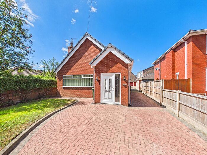 3 Bedroom Bungalow For Sale In Wagon Lane, Haydock, St Helens, WA11