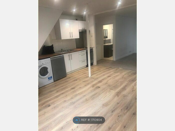 Studio To Rent In Iron Bridge, Exeter, EX4