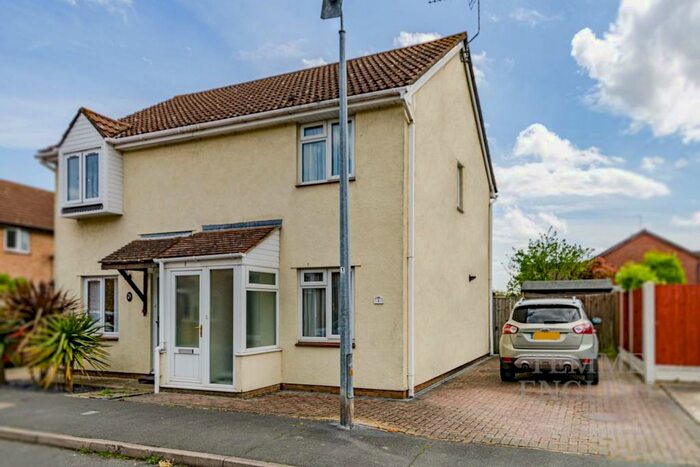 2 Bedroom Semi-Detached House To Rent In Sandpiper Close, Heybridge, CM9