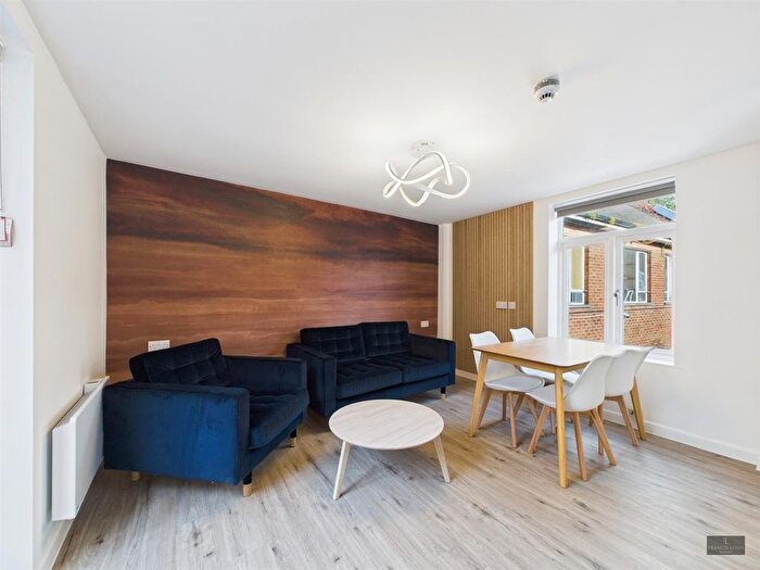 1 Bedroom Flat To Rent In Palace Gate, Exeter, EX1