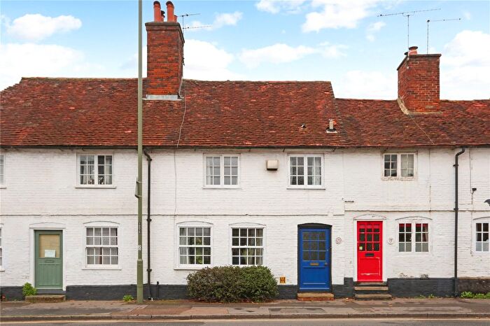 2 Bedroom Terraced House For Sale In West Street, Farnham, Surrey, GU9