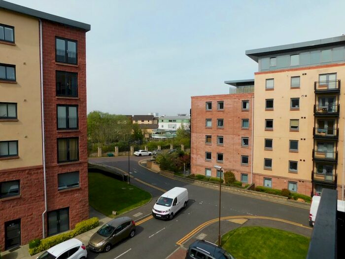 2 Bedroom Flat To Rent In Slateford Gait, Edinburgh, EH11