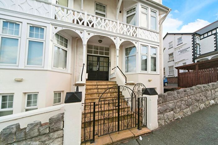 2 Bedroom Flat For Sale In Sea Bank Road, Colwyn Bay, Conwy, LL28
