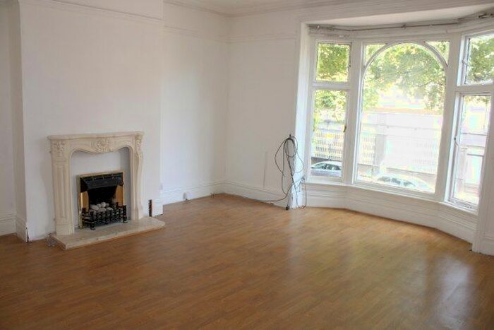 3 Bedroom Flat To Rent In Alcester Road, Birmingham, B13