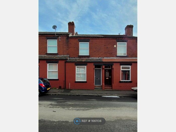 2 Bedroom Terraced House To Rent In Waverley Road, Manchester, M9