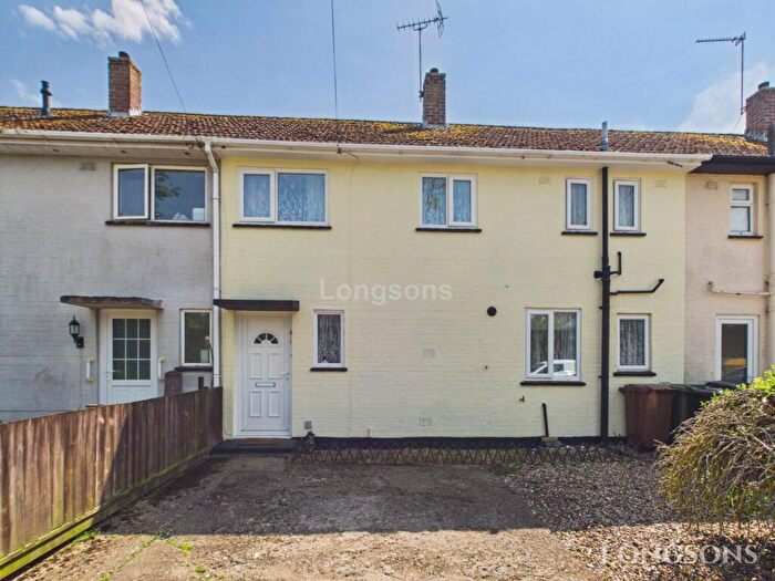 3 Bedroom Terraced House For Sale In Hendon Avenue, Watton, IP25