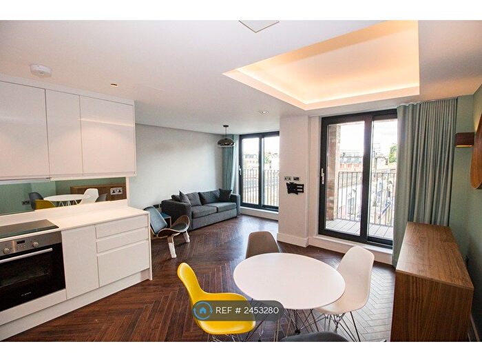 2 Bedroom Flat To Rent In Penrose Street, London, SE17