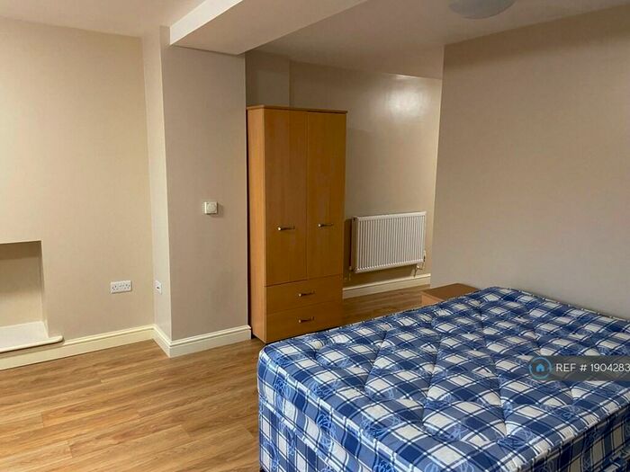 Studio To Rent In Dover Place, Bristol, BS8 - Photo 3