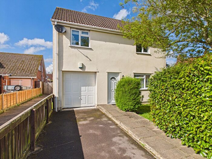 3 Bedroom Detached House For Sale In Teals Acre, Bridgwater, TA5