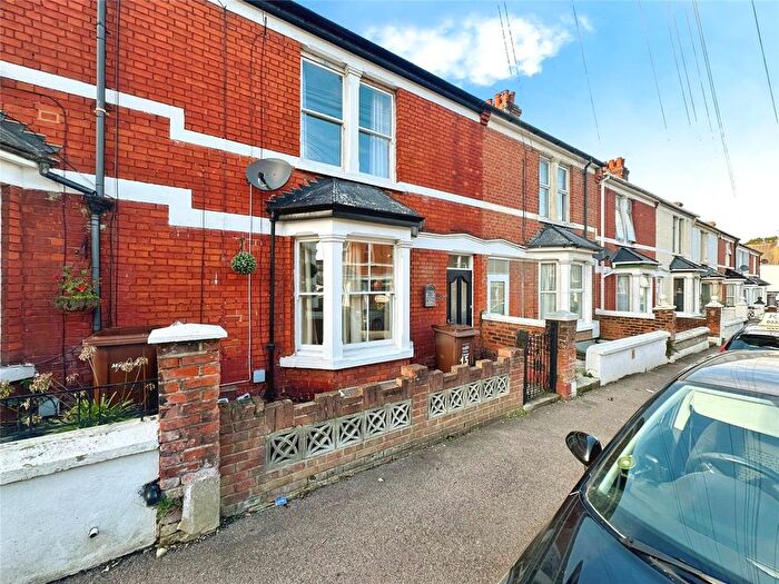 3 Bedroom Terraced House To Rent In Chester Road, Gillingham, Kent, ME7