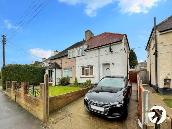 3 Bedroom Terraced House To Rent In Hart Dyke Road, Swanley, Kent, BR8