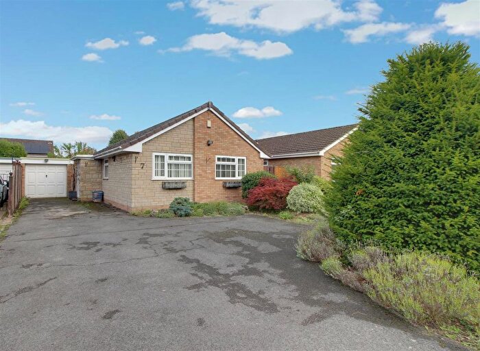 3 Bedroom Detached Bungalow For Sale In Newent Lane, Huntley, Gloucester, GL19