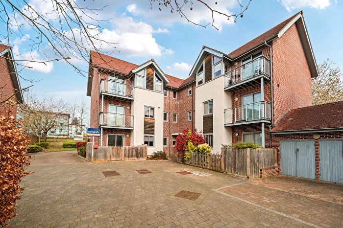 2 Bedroom Flat For Sale In Rooksdown, Basingstoke, RG24