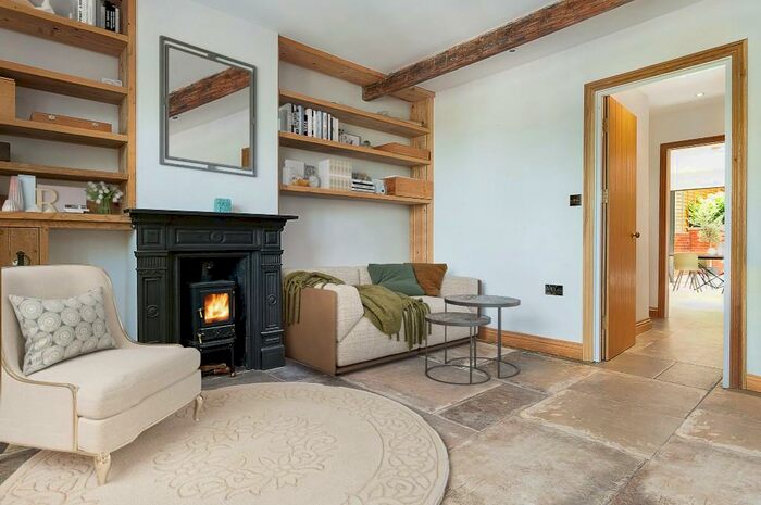 3 Bedroom Terraced House For Sale In Warren Row, Berkshire, RG10